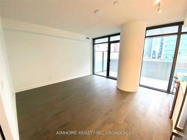 1206 - 25 Richmond St E