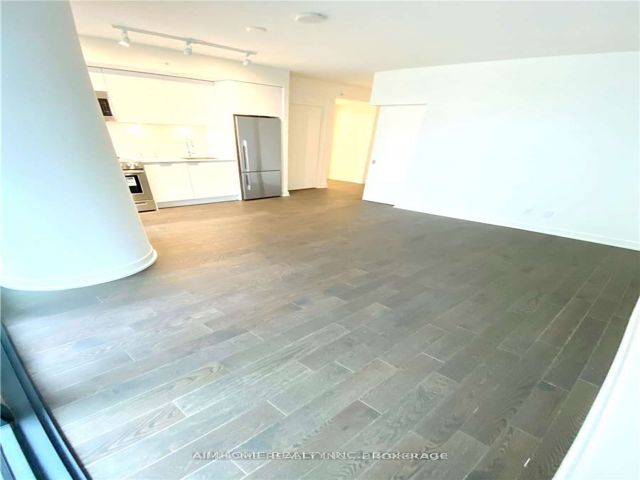 1206 - 25 Richmond St E