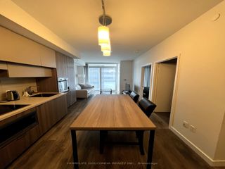 504 - 8 Eglinton Ave E