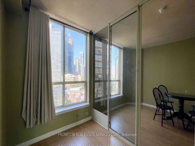 1105 - 44 St Joseph St