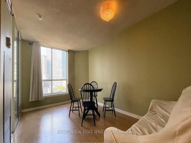 1105 - 44 St Joseph St