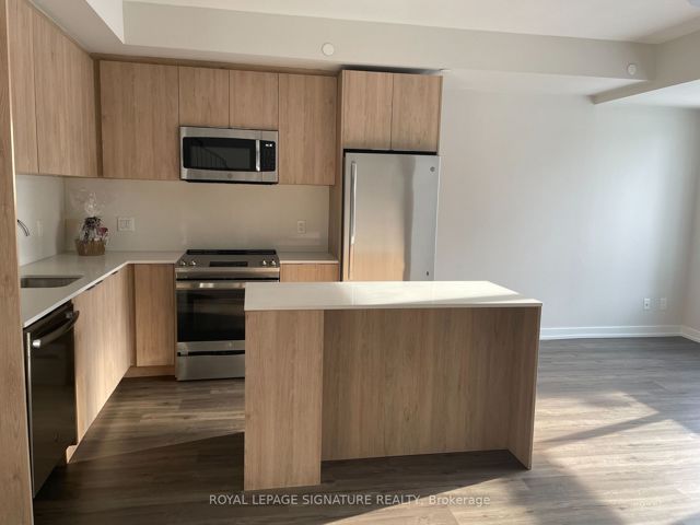 102 - 25 Nicholas Ave