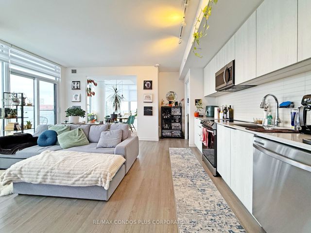 1102 - 50 Power St