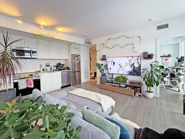 1102 - 50 Power St