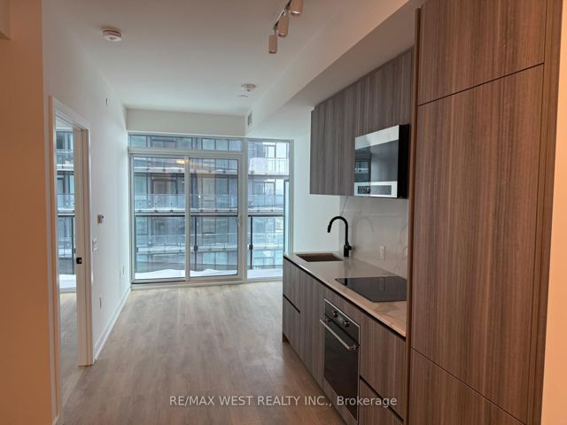 2108 - 127 Broadway Ave