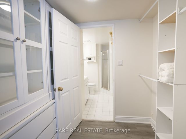 203 - 24 Wellesley St SW