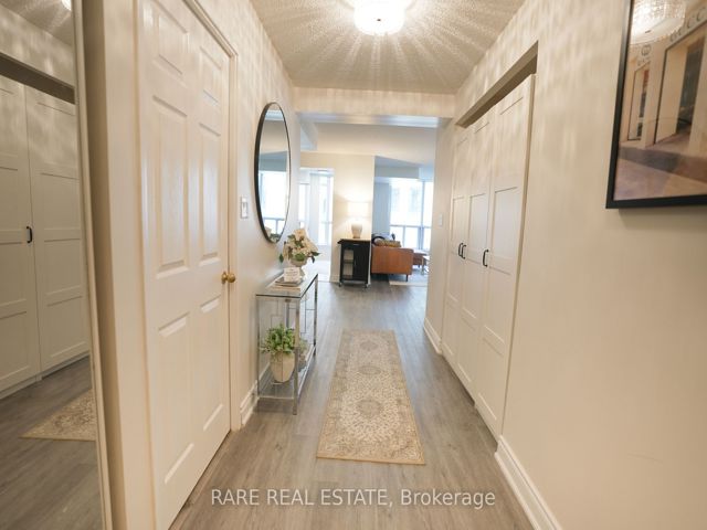 203 - 24 Wellesley St SW