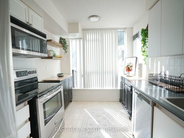 203 - 24 Wellesley St SW