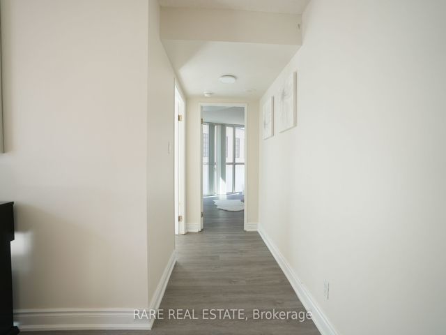 203 - 24 Wellesley St SW