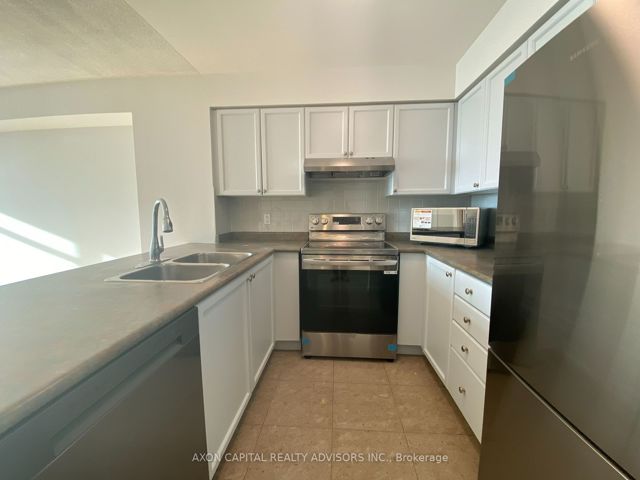 2217 - 8 Hillcrest Ave