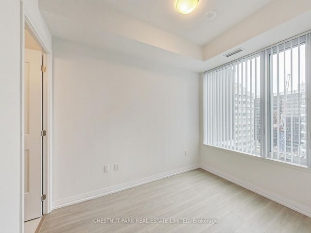 1601 - 25 Holly St