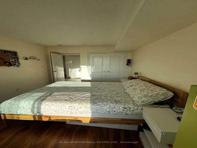 1517 - 188 Doris Ave