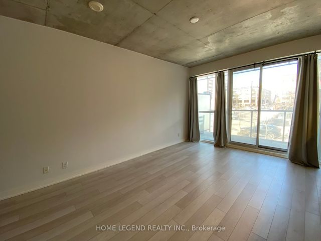 203 - 5 Hanna Ave