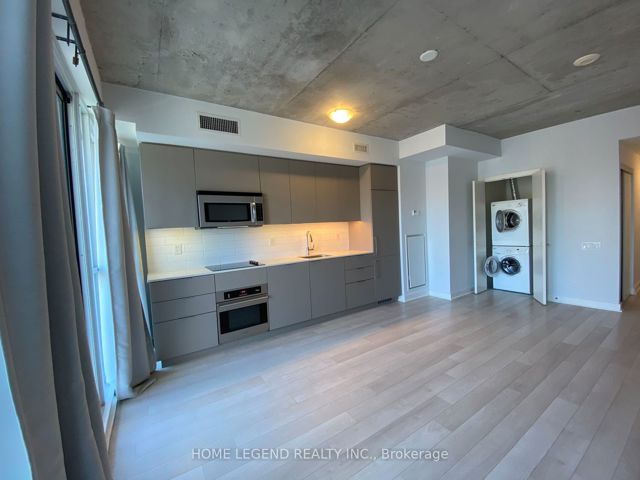 203 - 5 Hanna Ave