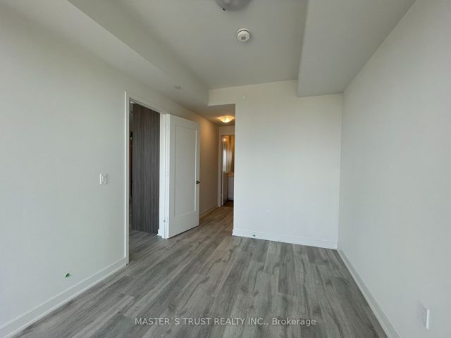 2806 - 70 Princess St