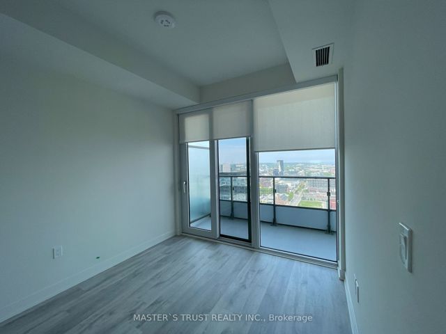 2806 - 70 Princess St