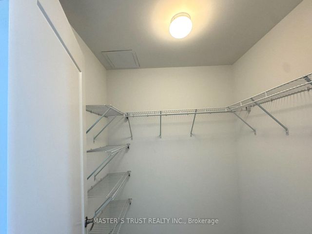 2806 - 70 Princess St