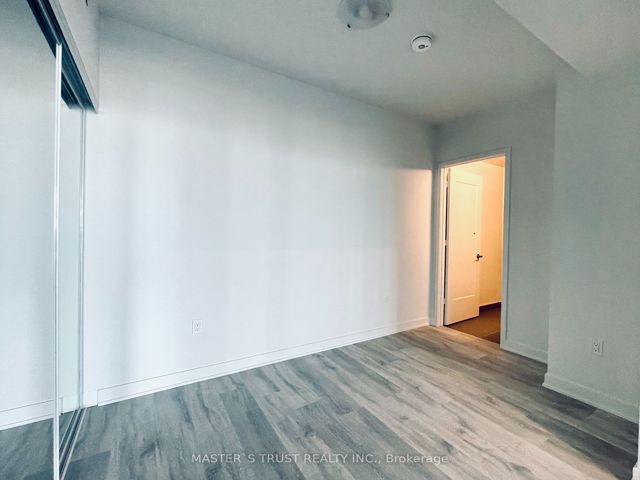 2806 - 70 Princess St