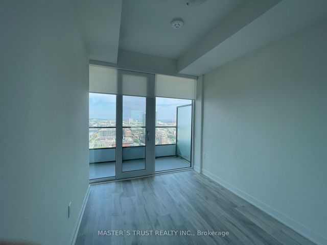 2806 - 70 Princess St