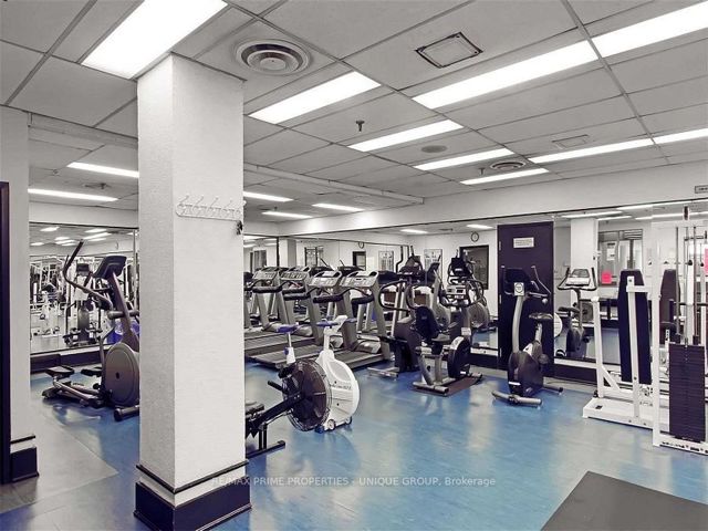 504 - 717 Bay St