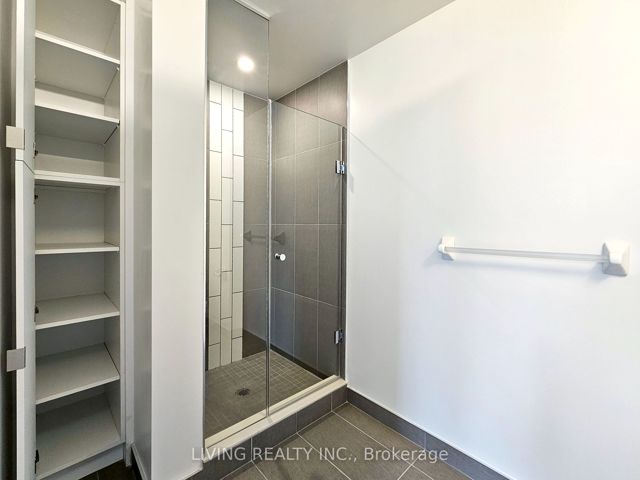 424 - 135 Lower Sherbourne St
