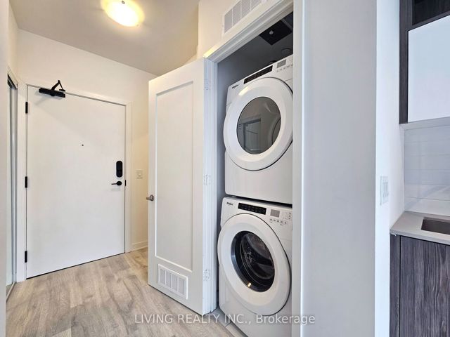 424 - 135 Lower Sherbourne St