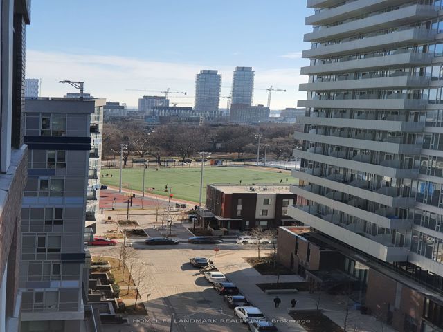 916 - 35 Tubman Ave S