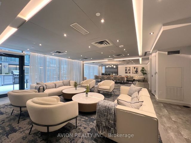 1411 - 543 Richmond St W