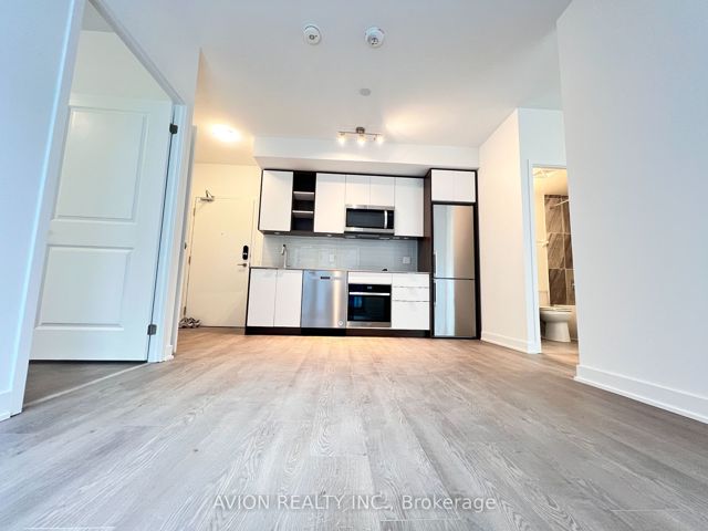 1411 - 543 Richmond St W