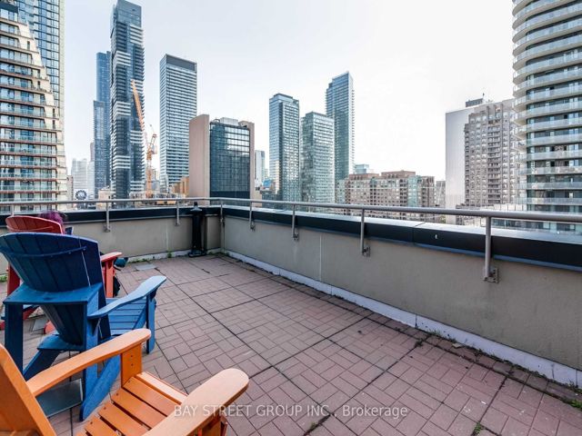 814 - 555 Yonge St