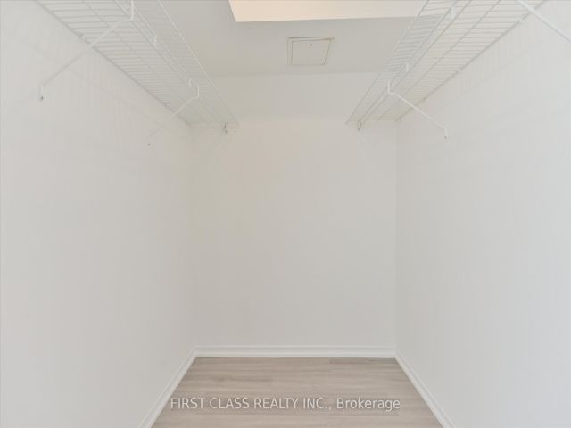 1805 - 7 Bishop Ave