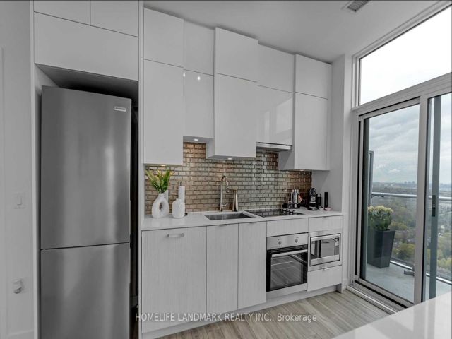 Ph04 - 195 Redpath Ave