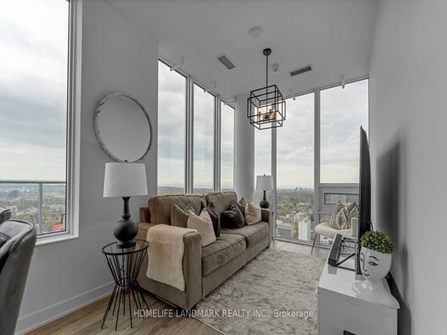 Ph04 - 195 Redpath Ave