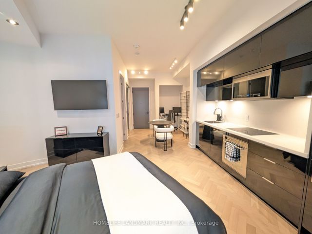 501 - 25 Adra Grado Way