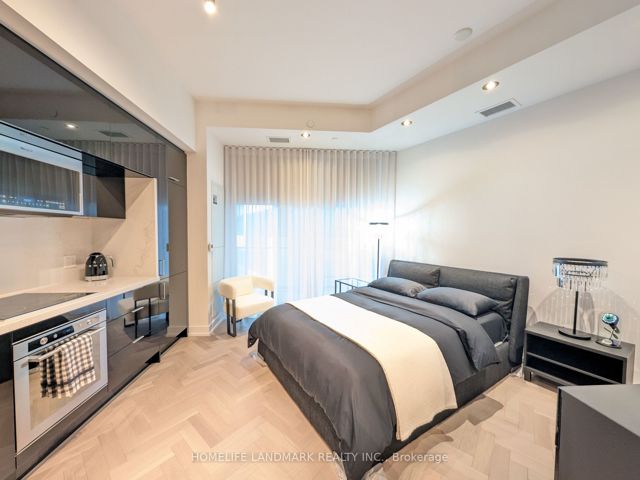 501 - 25 Adra Grado Way
