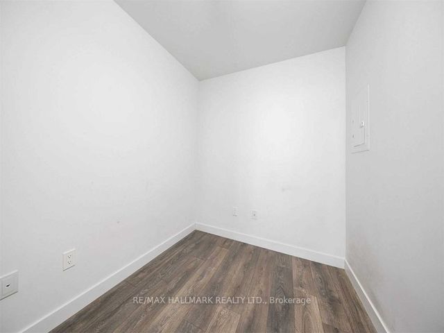 3312 - 8 Eglinton Ave E