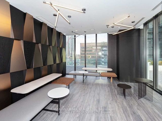 3312 - 8 Eglinton Ave E
