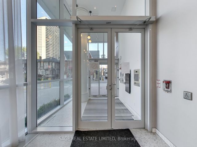 816 - 33 Helendale Ave N