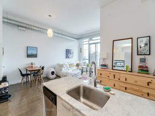 502 - 52 Sumach St