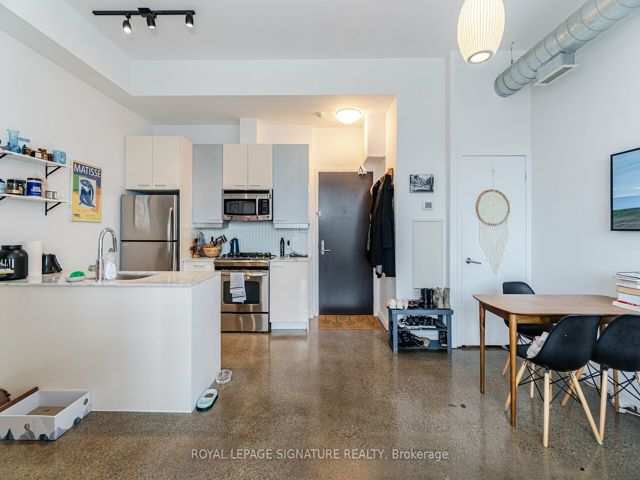 502 - 52 Sumach St