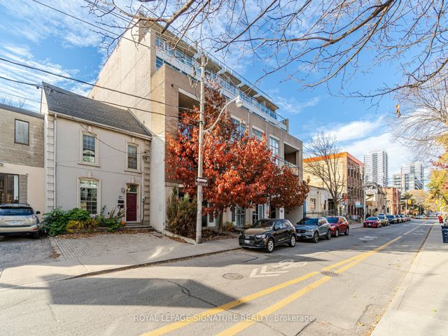 502 - 52 Sumach St