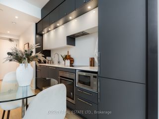 1206 - 15 Grenville St