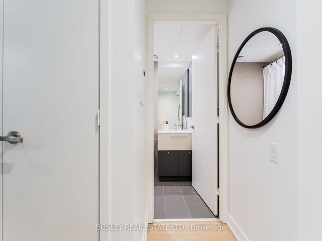 1206 - 15 Grenville St
