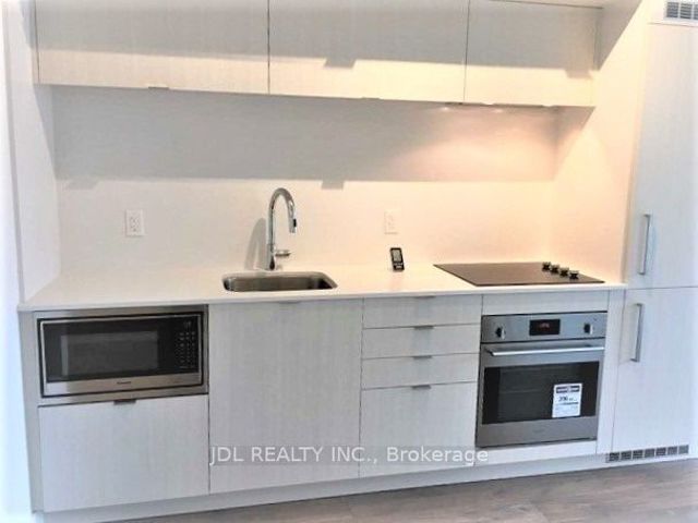 #615 - 38 Cameron St