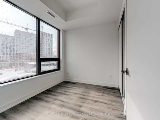 323 - 28 Eastern Ave