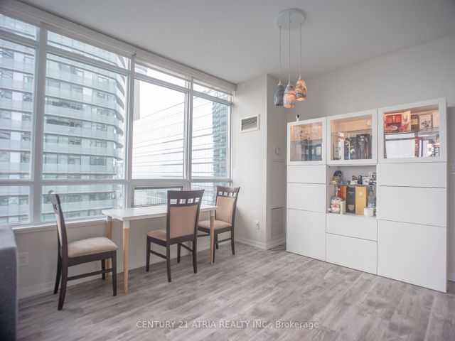 4110 - 55 Bremner Blvd