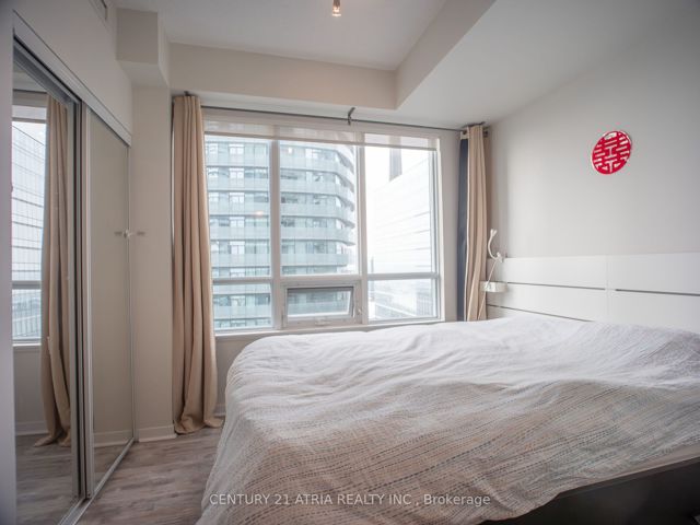 4110 - 55 Bremner Blvd