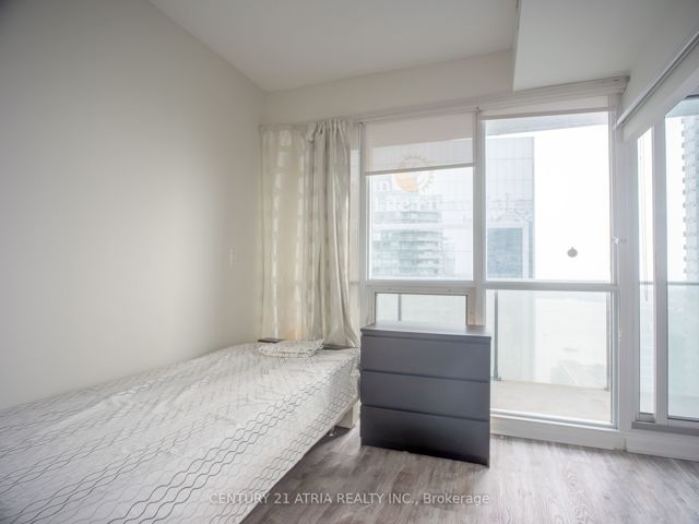 4110 - 55 Bremner Blvd