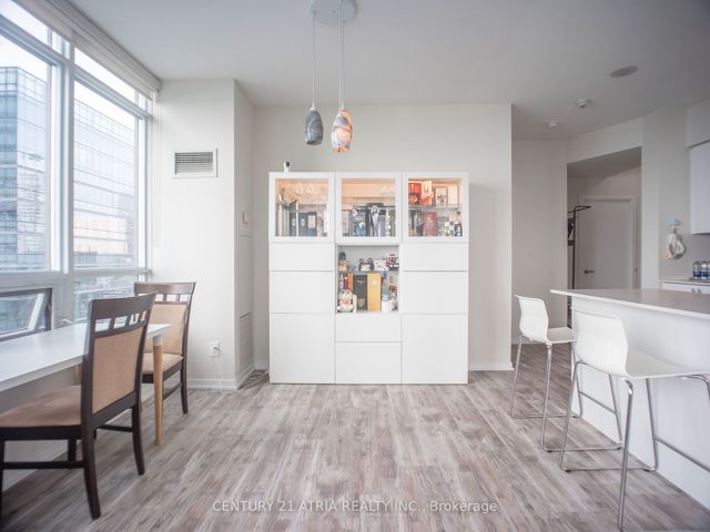 4110 - 55 Bremner Blvd