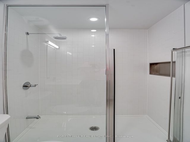 519 - 35 Tubman Ave